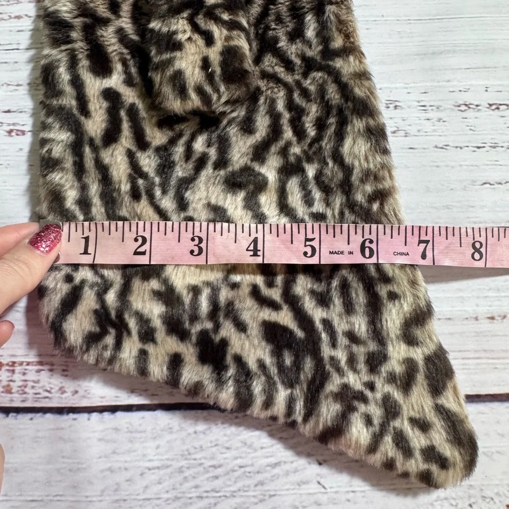 Faux Fur Leopard Print Scarf - Neutral Tones